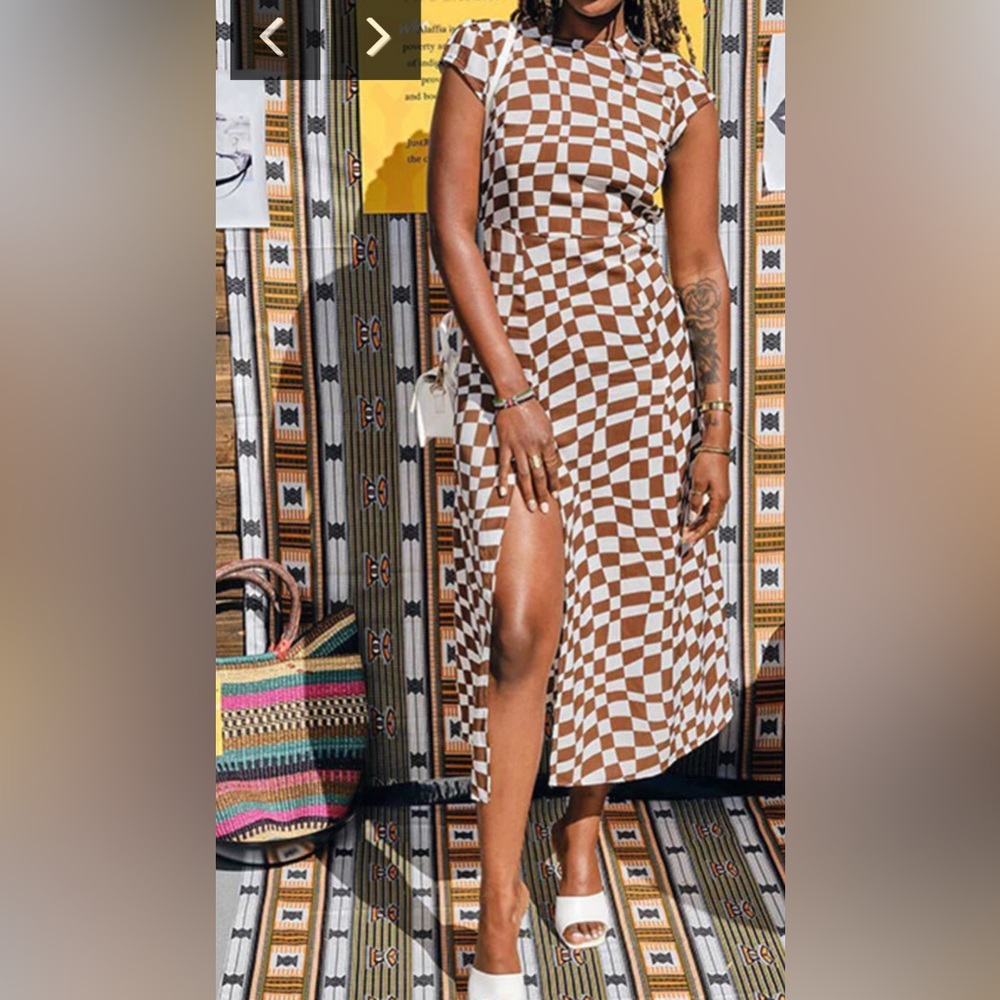 Short Sleeve Checkerboard Print Slit Maxi Dress